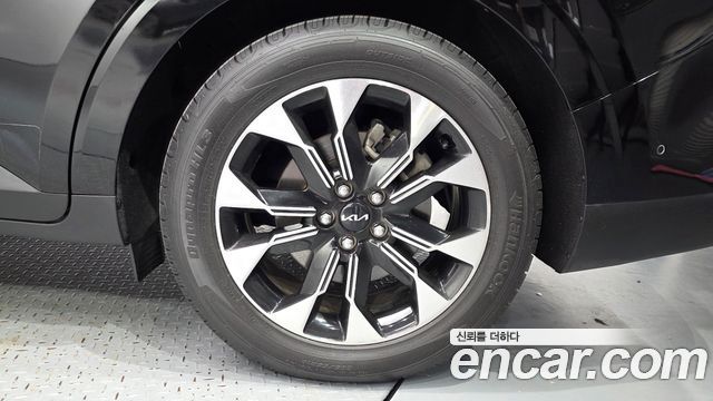 Kia Canival 2023 — photo 7