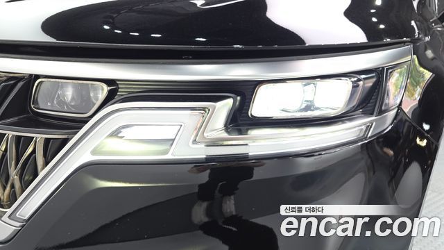 Kia Canival 2023 — photo 8