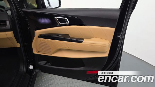 Kia Canival 2023 — photo 14