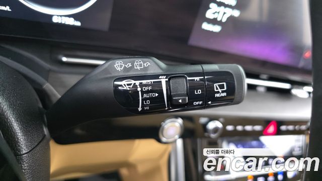 Kia Canival 2023 — photo 28