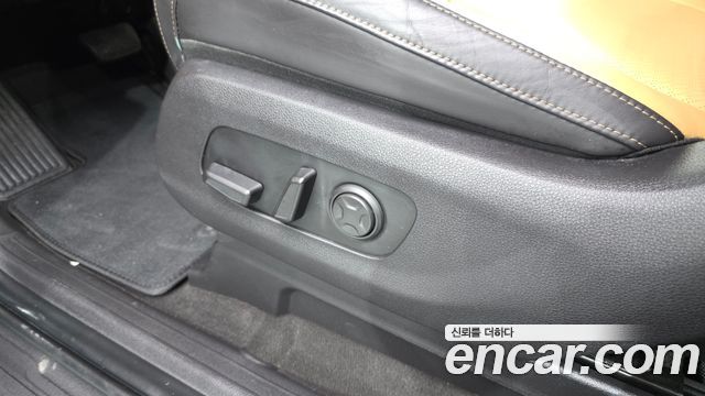 Kia Canival 2023 — photo 31