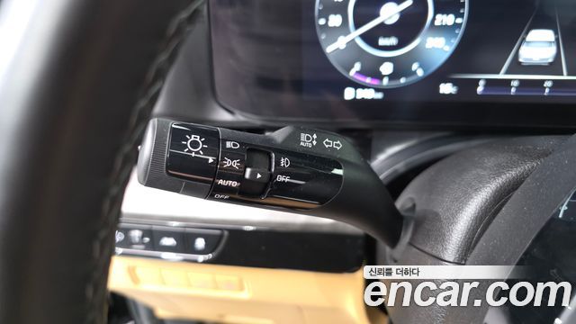 Kia Canival 2023 — photo 34