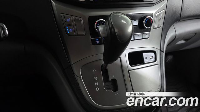 Hyundai Starex 2021 — photo 12