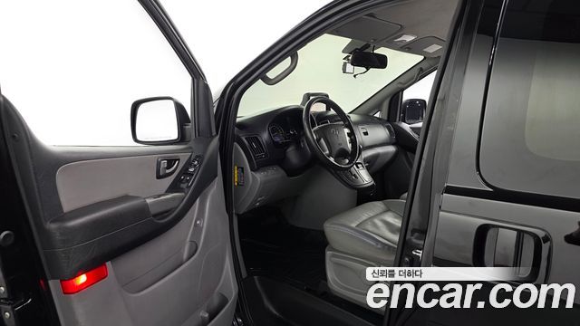 Hyundai Starex 2021 — photo 13