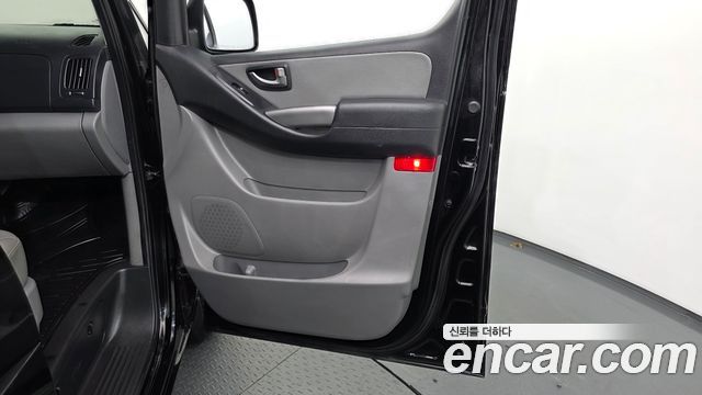 Hyundai Starex 2021 — photo 15