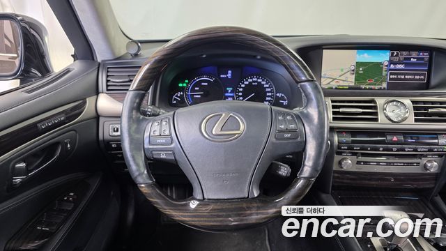 Lexus LS 2014 — photo 13