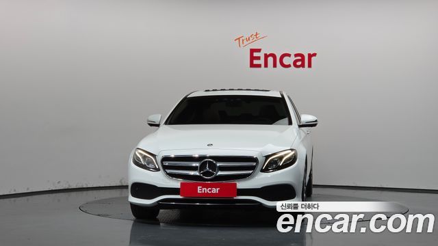 Mercedes-Benz E-Class 2019 — photo 3