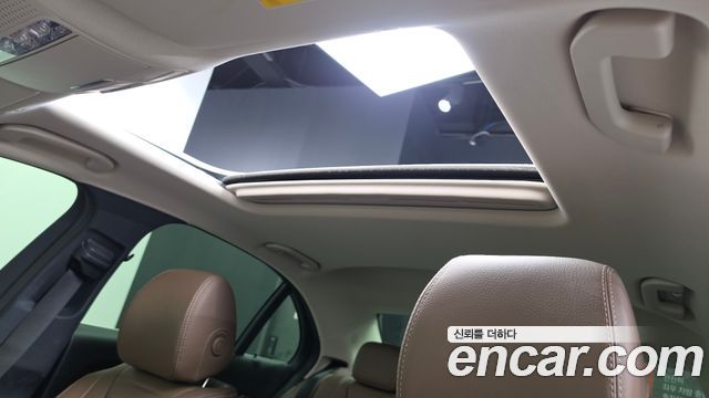 Mercedes-Benz E-Class 2019 — photo 23
