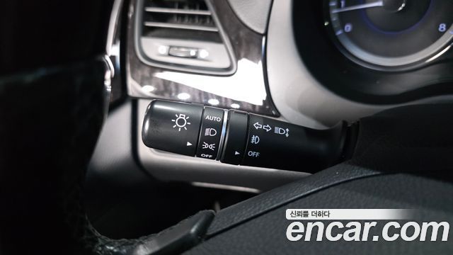 Hyundai Grandeur 2015 — photo 22