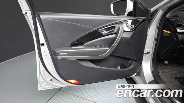 Hyundai Grandeur 2015 — photo 14