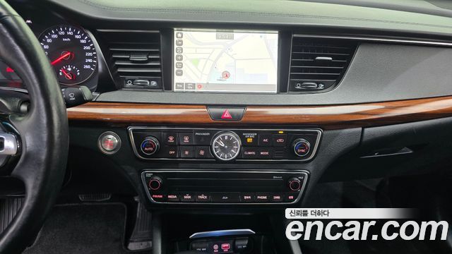 Kia K7 2016 — photo 14