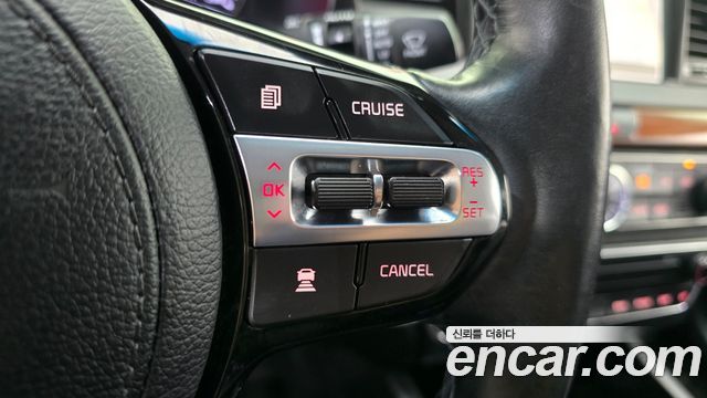 Kia K7 2016 — photo 17