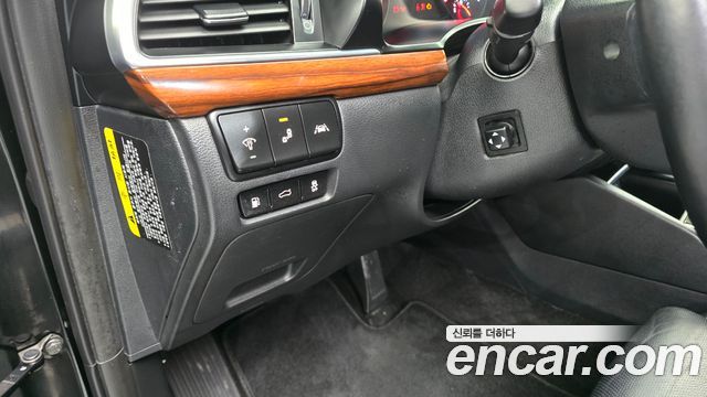 Kia K7 2016 — photo 18