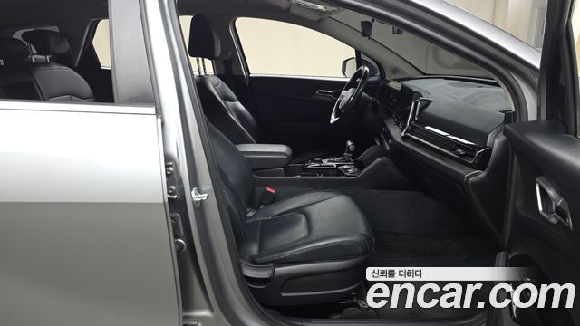 Kia Sportage 2022 — photo 16