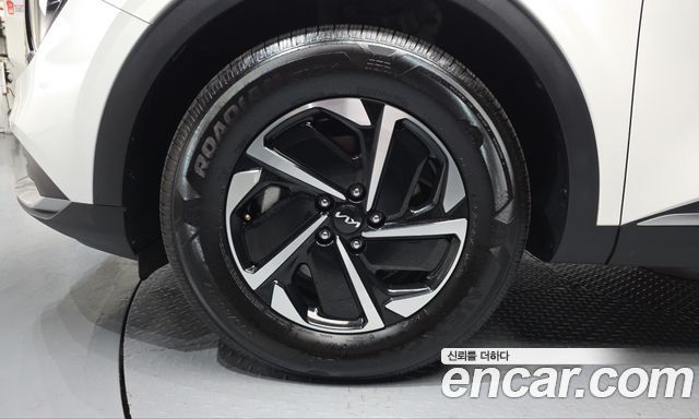 Kia Sportage 2023 — photo 5