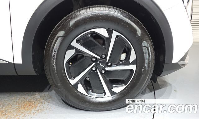 Kia Sportage 2023 — photo 7