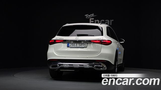 Mercedes-Benz GLC-Class 2026 — photo 4