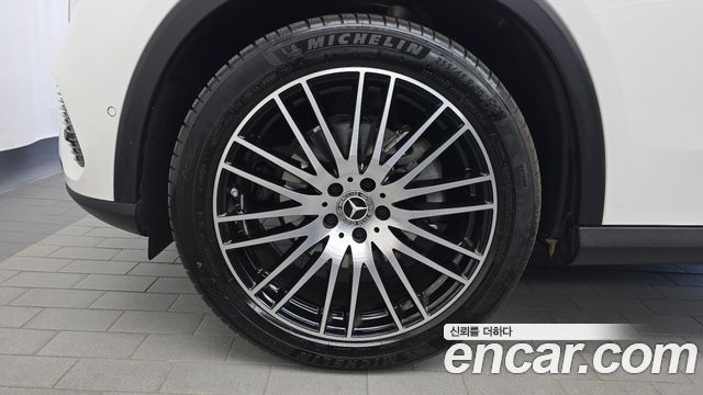 Mercedes-Benz GLC-Class 2026 — photo 5