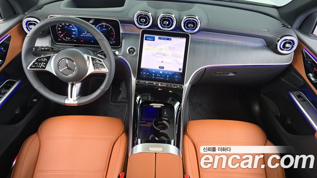 Mercedes-Benz GLC-Class 2026 — photo 10
