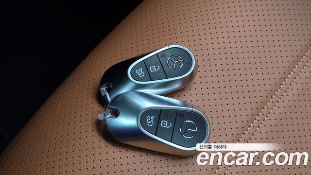 Mercedes-Benz GLC-Class 2026 — photo 22