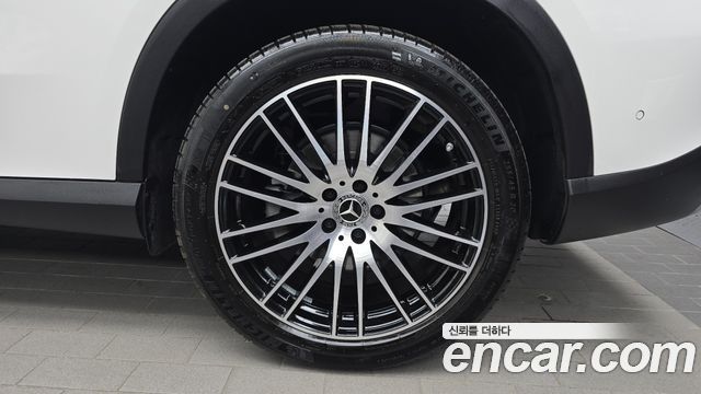 Mercedes-Benz GLC-Class 2026 — photo 7
