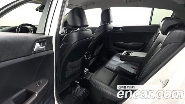 Kia Sportage 2020 — photo 17