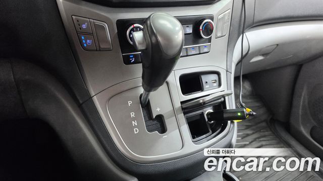 Hyundai Starex 2018 — photo 9
