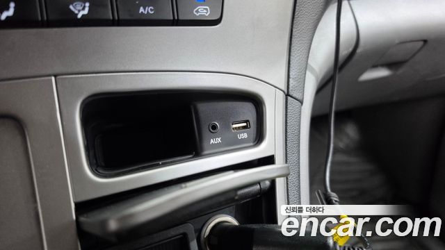 Hyundai Starex 2018 — photo 12