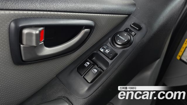 Hyundai Starex 2018 — photo 17
