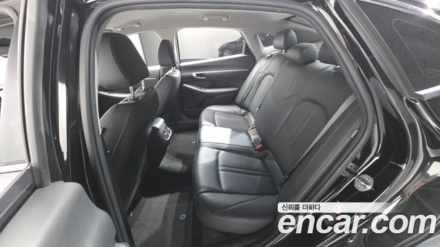 Hyundai Sonata 2021 — photo 17
