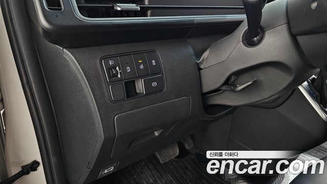 Hyundai Staria 2023 — photo 26