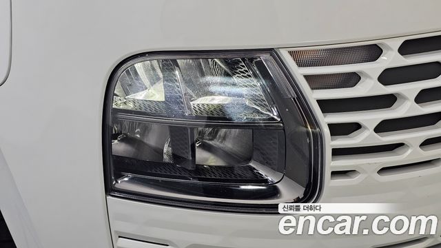 Hyundai Staria 2023 — photo 8