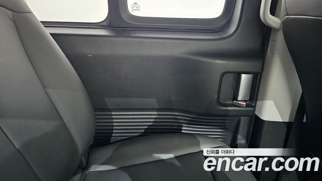 Hyundai Staria 2023 — photo 15