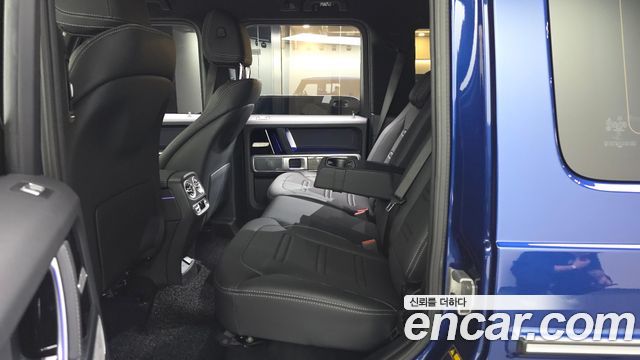 Mercedes-Benz G-Class 2025 — photo 11