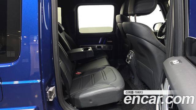 Mercedes-Benz G-Class 2025 — photo 12
