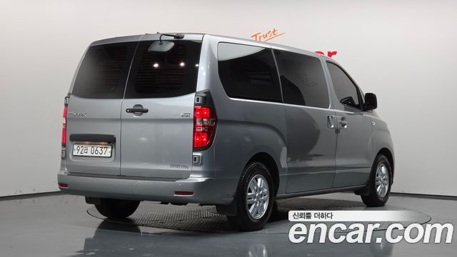 Hyundai Starex 2020 — photo 2