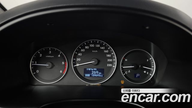 Hyundai Starex 2020 — photo 8