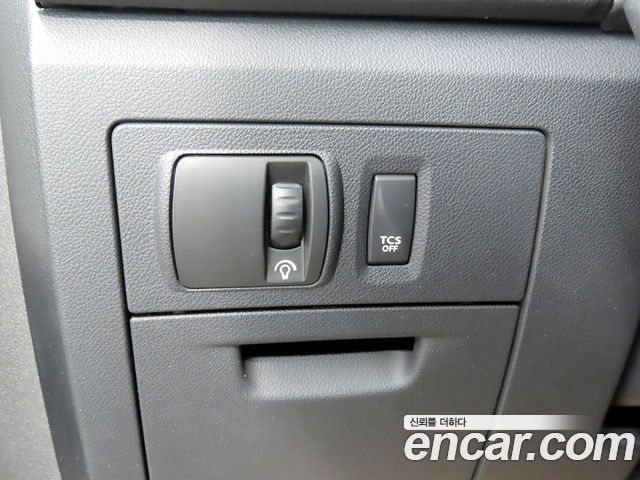 Renault Korea SM5  2016 — photo 13