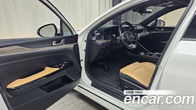 Kia K5 2022 — photo 13