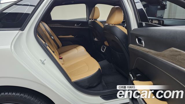 Kia K5 2022 — photo 17