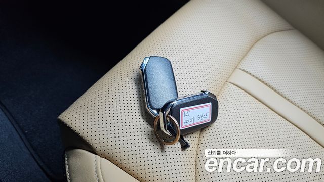 Kia K5 2022 — photo 21