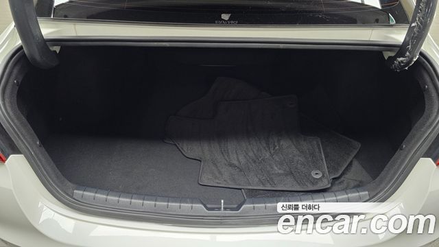 Kia K5 2022 — photo 22