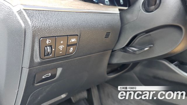 Kia K5 2022 — photo 24