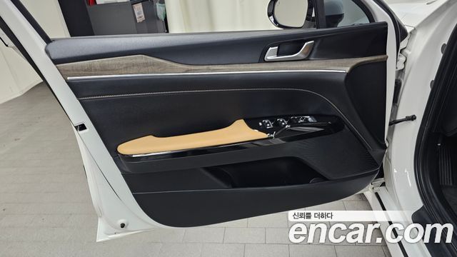 Kia K5 2022 — photo 14