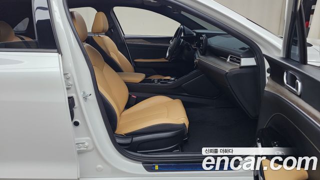 Kia K5 2022 — photo 16