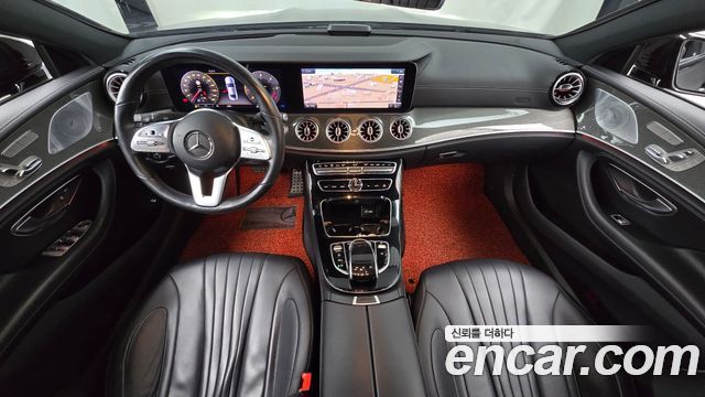 Mercedes-Benz CLS-Class 2020 — photo 10