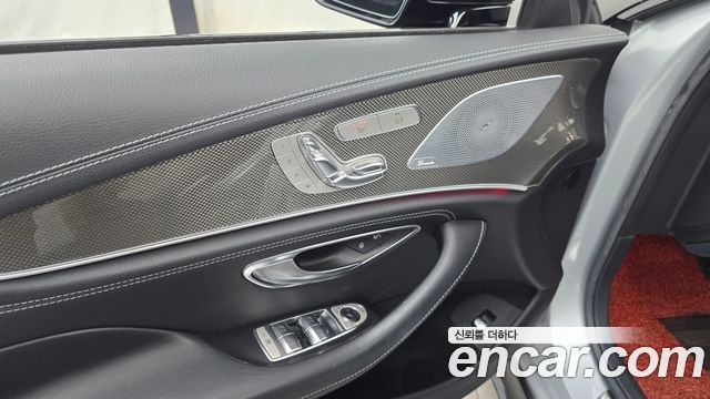 Mercedes-Benz CLS-Class 2020 — photo 28
