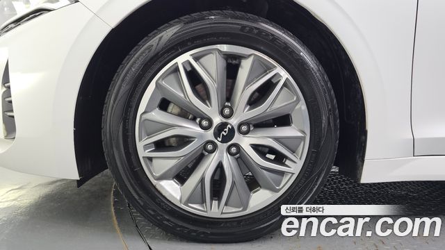 Kia K5 2023 — photo 5