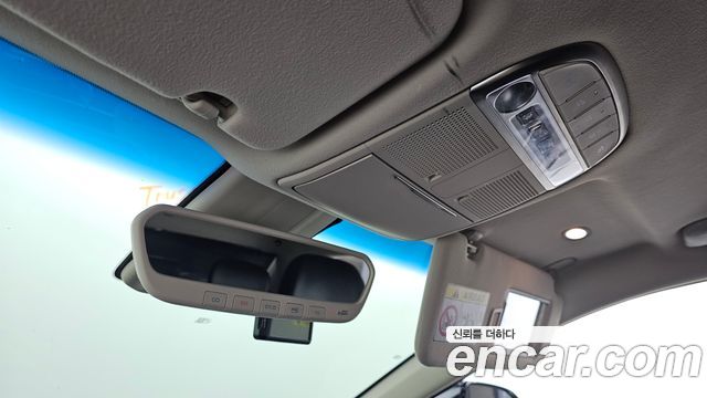 Genesis G90 2020 — photo 30