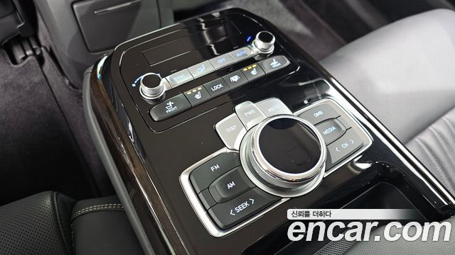 Genesis G90 2020 — photo 31